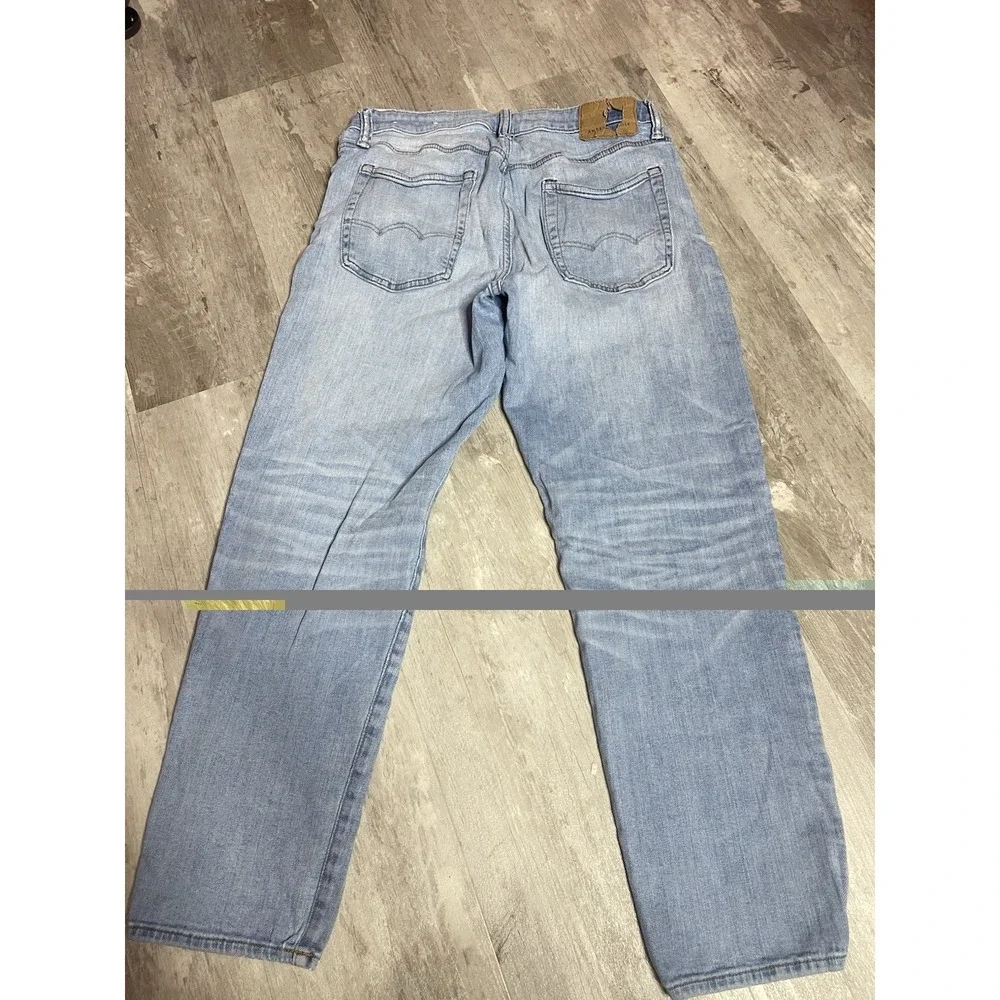 American Eagle Mens Athletic Jeans Size 31X30 Light Wash Airflex+‎ E0132